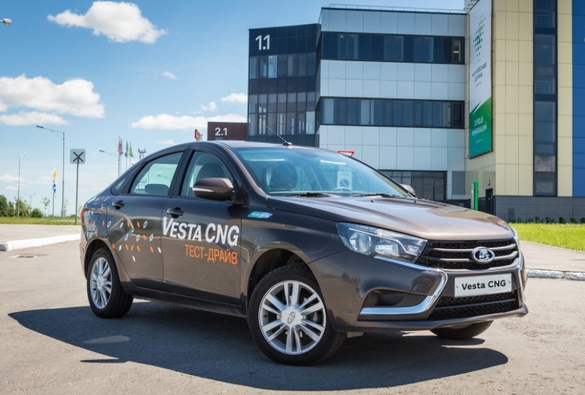 LADA объявляет о начале продаж LADA Vesta CNG.
